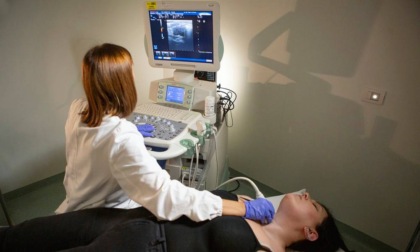 Tumore alla tiroide, nuove speranze dalla ricerca: parte da Pavia uno studio innovativo