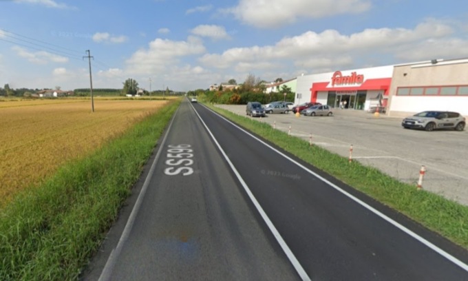 Scontro tra auto e suv a Robbio, 24enne e 67enne trasportati in ospedale