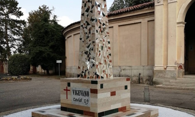 Razzia di pluviali in rame al Cimitero di Vigevano, indagini in corso