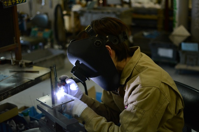 Economia pavese in affanno: industria in calo e clima di incertezza tra le imprese