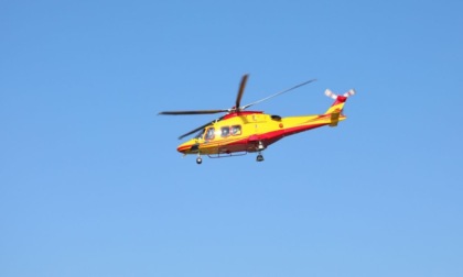 Schianto frontale a Garlasco: grave 18enne in ospedale in elisoccorso