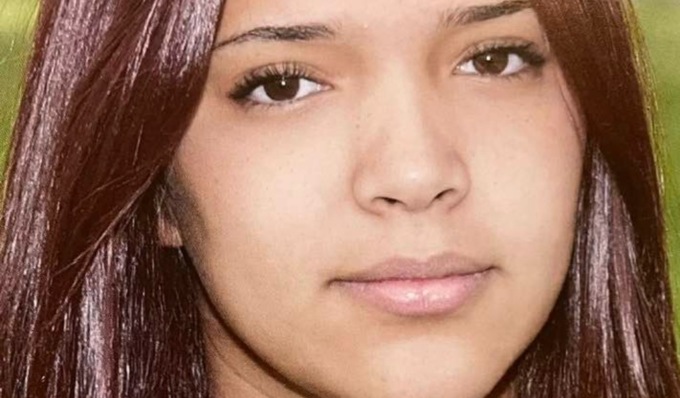 Folla commossa ai funerali della 14enne morta in un incidente in scooter: si indaga per omicidio colposo