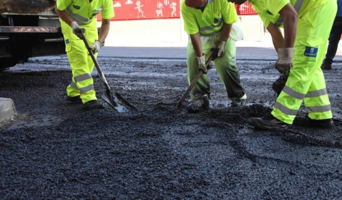 Lavori di asfaltatura sul Viale Lungo Ticino a Pavia: modifiche alla viabilità