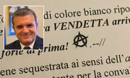 Minacce al vicepresidente del Senato Centinaio: “Lettera anonima con simboli anarchici”