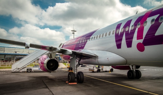 Turisti di Pavia bloccati in Islanda: notte sul pavimento dell’hotel dopo la cancellazione del volo