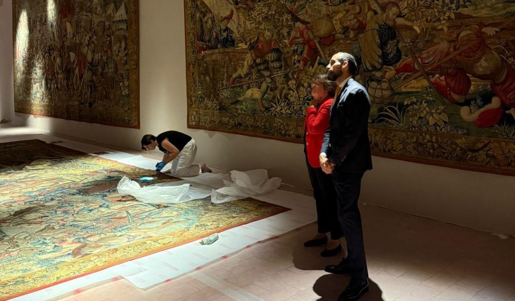 Quasi tutto pronto per vedere gli arazzi dedicati alla Battaglia di Pavia: esposti per la prima volta in città