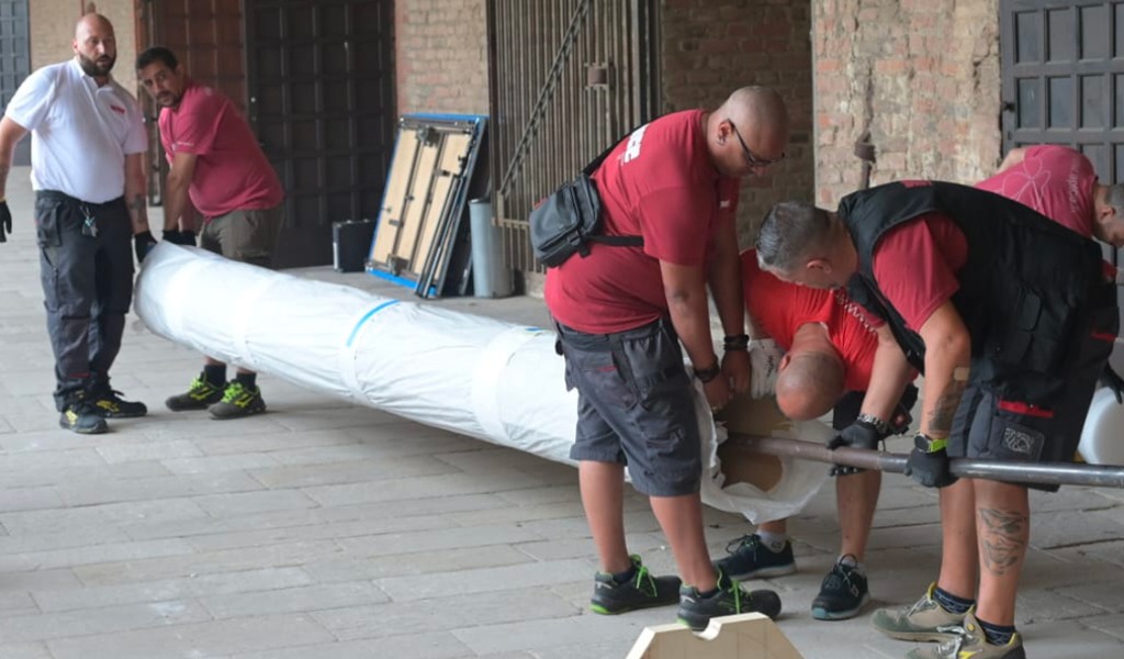 I primi arazzi di Capodimonte sono arrivati a Pavia, arricchiranno la mostra sulla Battaglia del 1525
