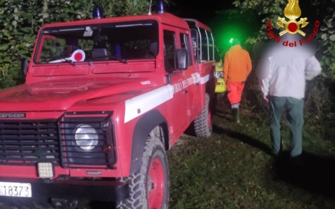 Ultranovantenne esce a cercare funghi e si perde nei boschi, scattano le ricerche