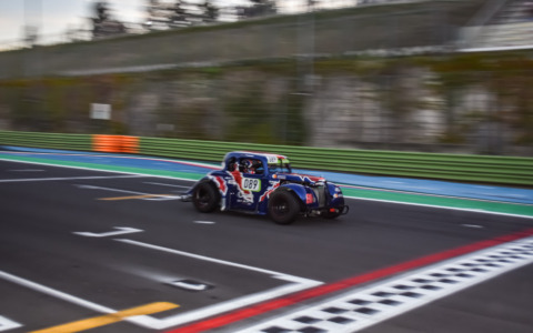 La Toscano Racing rientra dalla pausa estiva con solidi risultati nel penultimo round del campionato Legend Cars Italia
