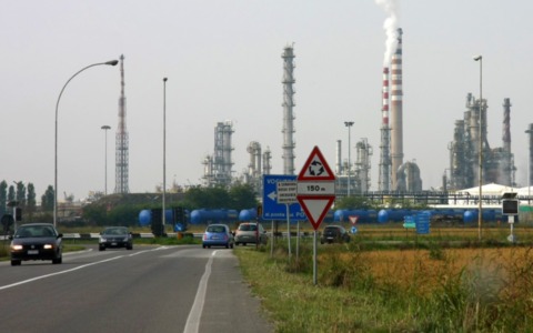 Eni, ok per una nuova bioraffineria a Sannazzaro: al via la produzione di biocarburanti sostenibili
