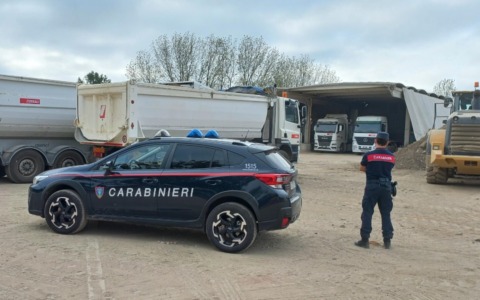 Sequestri e perquisizioni per gestione illecita di rifiuti nel cantiere del nuovo polo logistico di Gropello