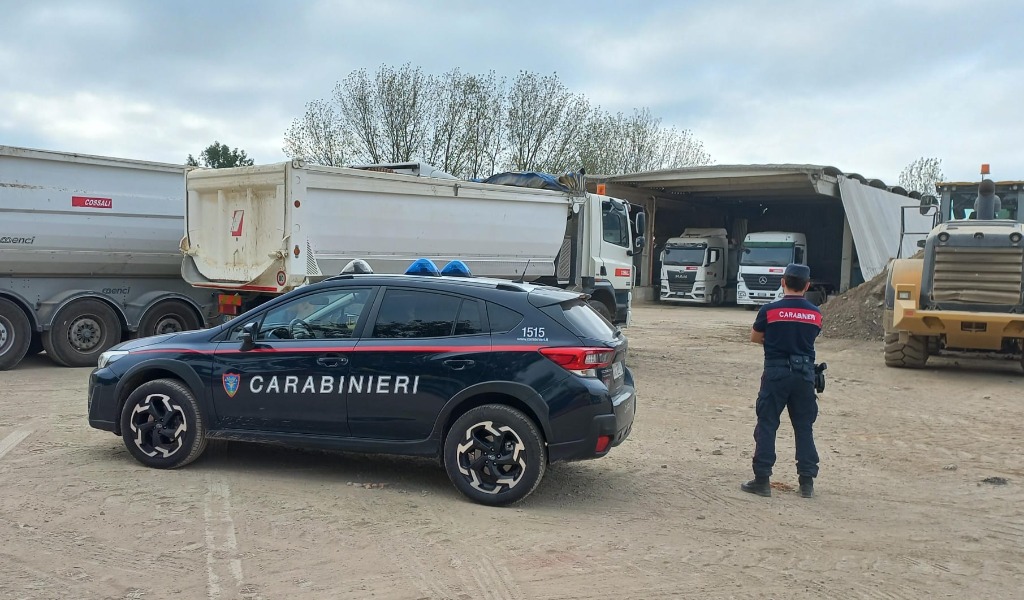 Sequestri e perquisizioni per gestione illecita di rifiuti nel cantiere del nuovo polo logistico di Gropello