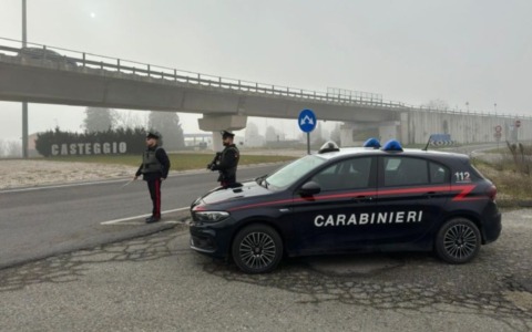 Tentano furto al Postamat di Oliva Gessi: ladri messi in fuga dai Carabinieri