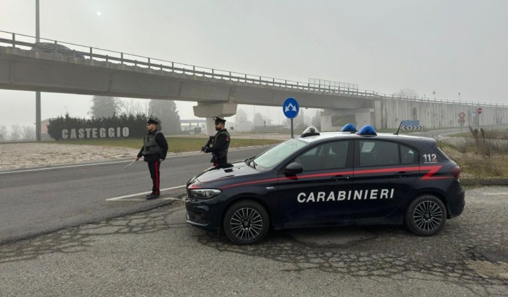 Tentano furto al Postamat di Oliva Gessi: ladri messi in fuga dai Carabinieri