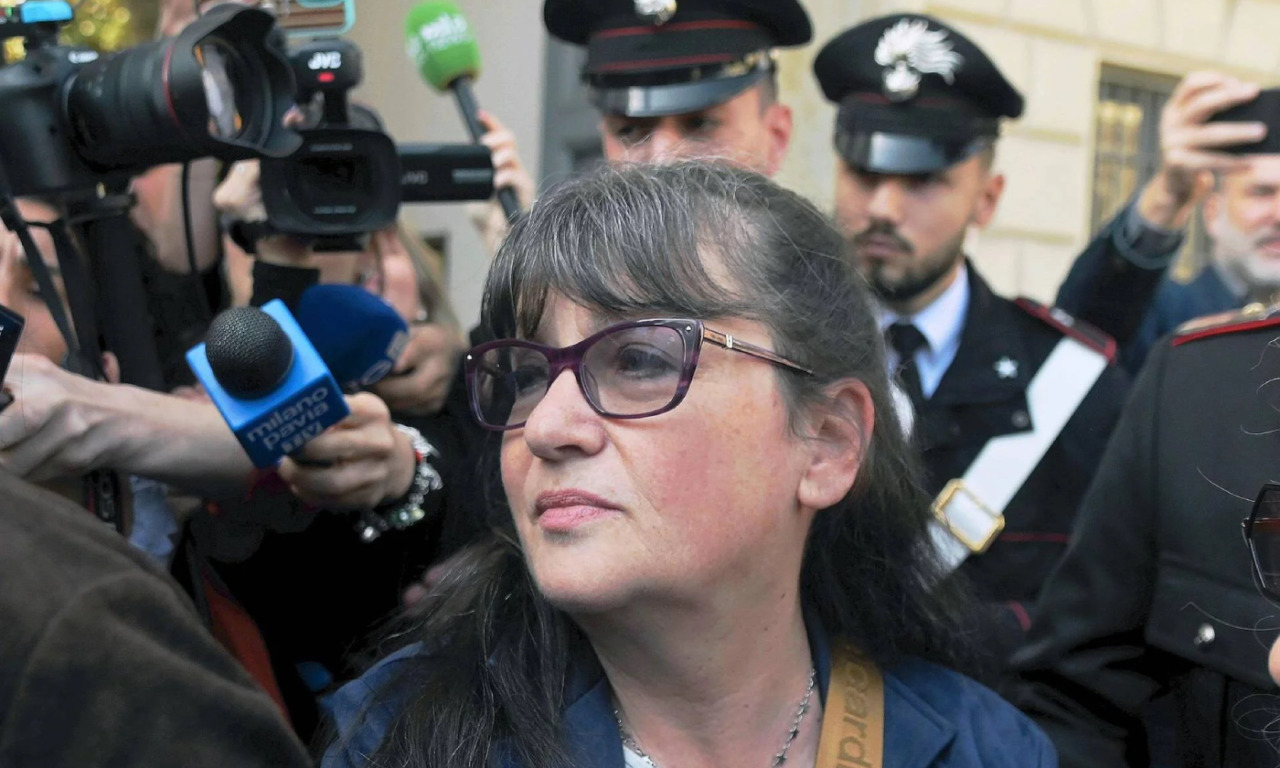 Malore per la madre di Andrea Sempio, la 66enne trasportata in ambulanza al San Matteo