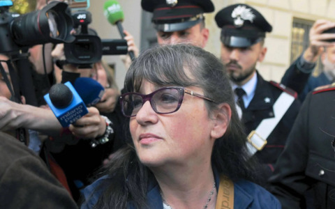 Malore per la madre di Andrea Sempio, la 66enne trasportata in ambulanza al San Matteo