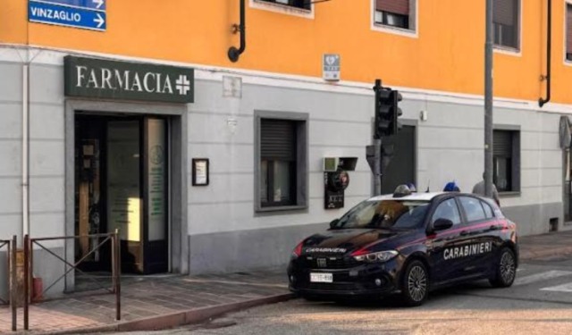Ruba in farmacia 500 euro di cosmetici, ladro 20enne preso dopo un mese dal furto