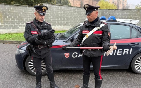 Armato di piccone tenta un furto nella discoteca “Le Fonti di Recoaro” di Broni, ma scatta l’allarme