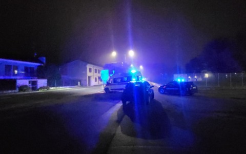 Palestro, tensione al cimitero comunale: arrivano Carabinieri e 118