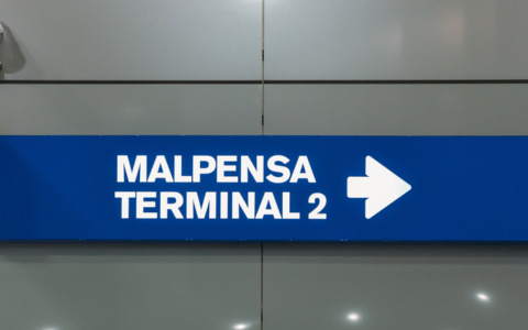 Viaggi in famiglia dall’aeroporto di Malpensa: come gestire bagagli e logistica senza stress