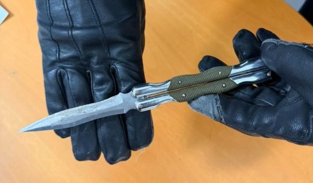 Due 52enni denunciati a Pavia: uno ubriaco alla guida, l’altro estrae un coltello durante un diverbio stradale