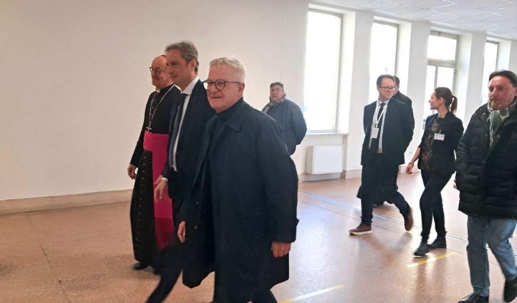 Il Vescovo di Vigevano, Maurizio Gervasoni, in visita all’ospedale Civile di Vigevano