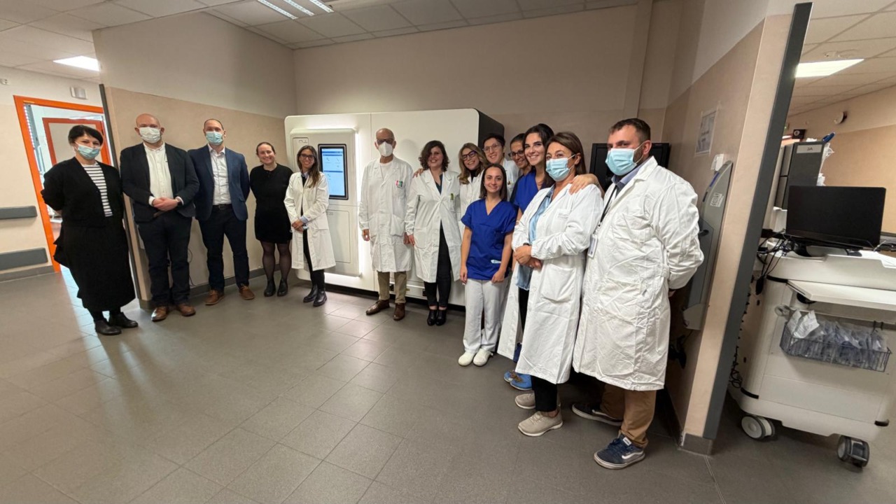 L’Ospedale di Voghera modello di eccellenza digitale: i ricercatori di Birmingham in visita per studiare la farmacia robotizzata