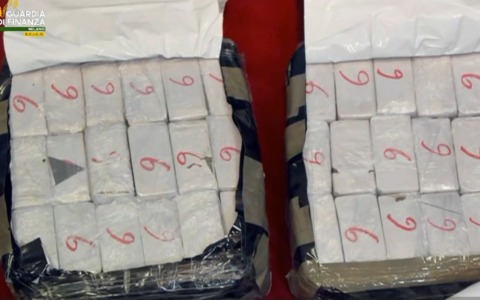 Traffico internazionale di droga: 28 arresti, perquisizioni anche a Pavia