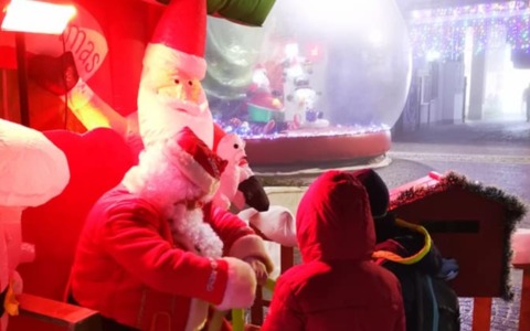 Un Natale 2025 da vivere in città: a Pavia animazioni e spettacoli per tutta la famiglia