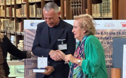 Il pavese Stefano Bressani premiato con la Medaglia degli “Uomini Illuminati”