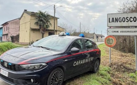 Convince anziano a pagare 100 euro per un falso danno stradale: denunciato truffatore 36enne