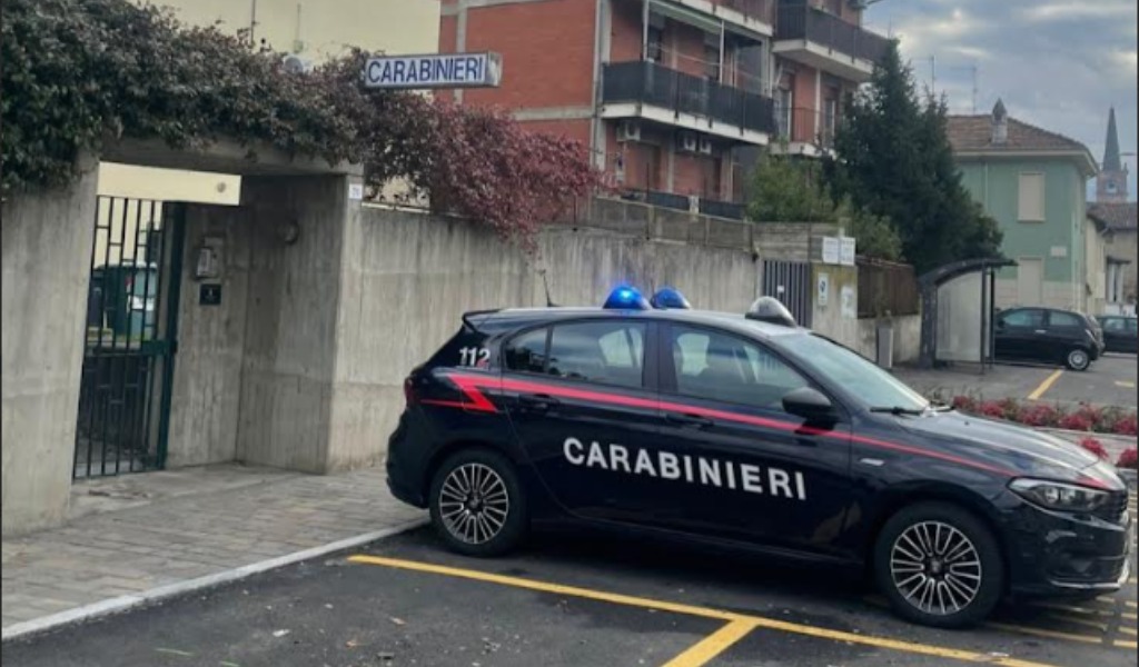 Continua a perseguitare la madre nonostante il divieto di avvicinamento: 27enne finisce in carcere