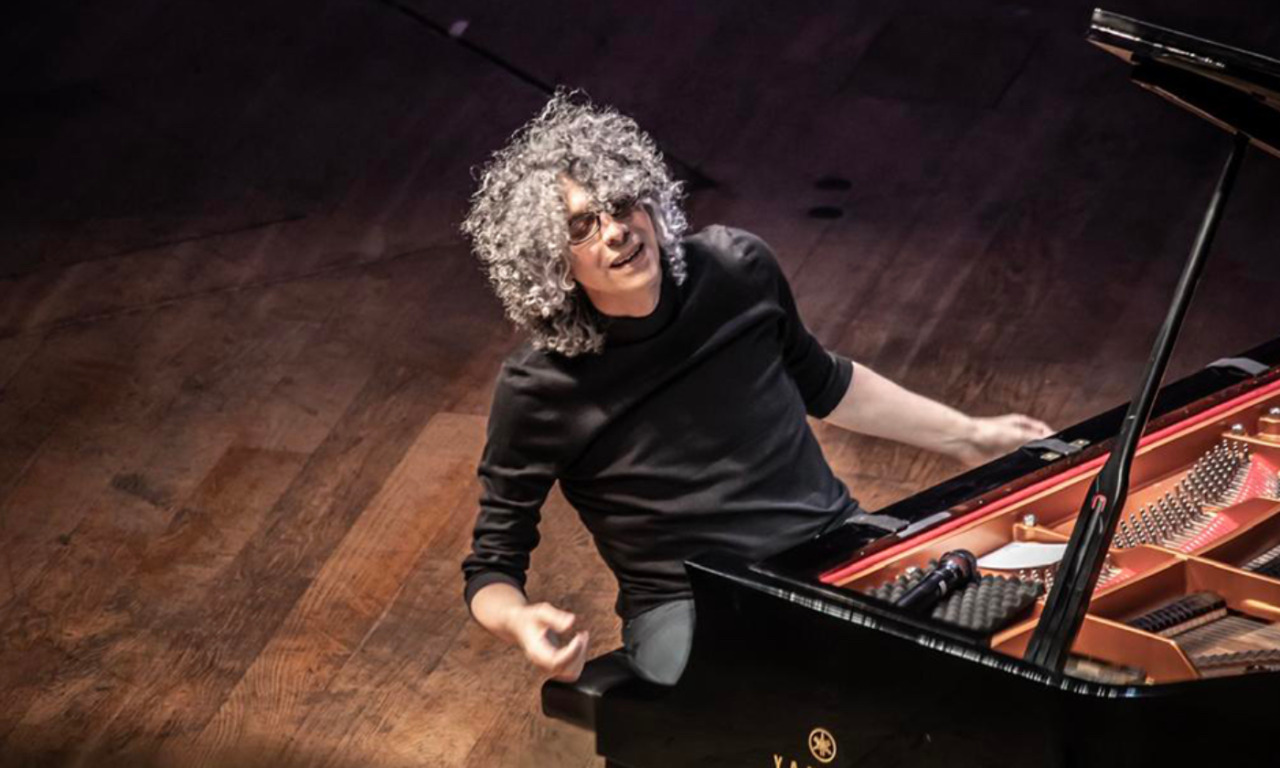 Giovanni Allevi al Teatro Fraschini di Pavia, il ritorno in tour dopo la malattia