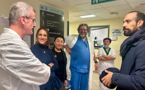 Il sindaco Michele Lissia in visita alle Cure Palliative della Maugeri di Pavia