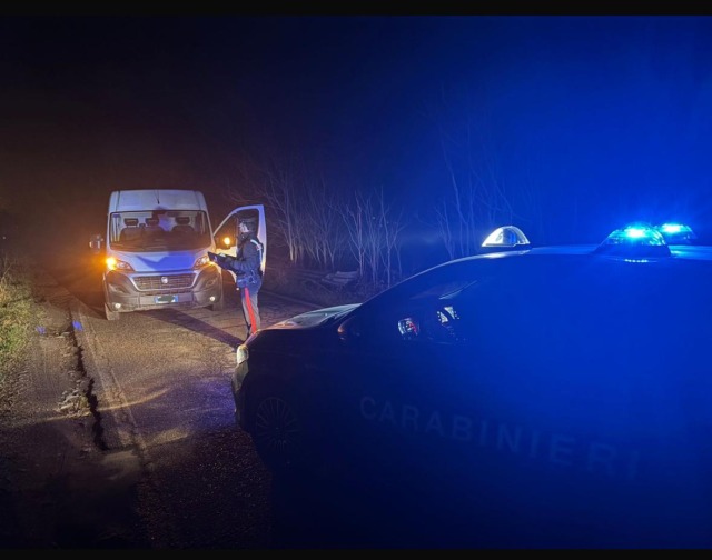 Inseguimento tra Miradolo Terme e Inverno: ladri fuggono con due veicoli rubati