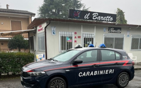 Carabinieri in servizio notturno sventano furto al bar del distributore di benzina