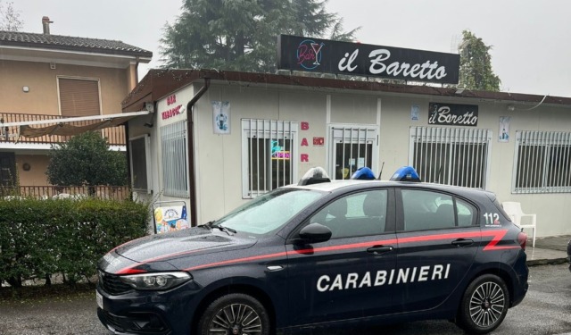 Carabinieri in servizio notturno sventano furto al bar del distributore di benzina