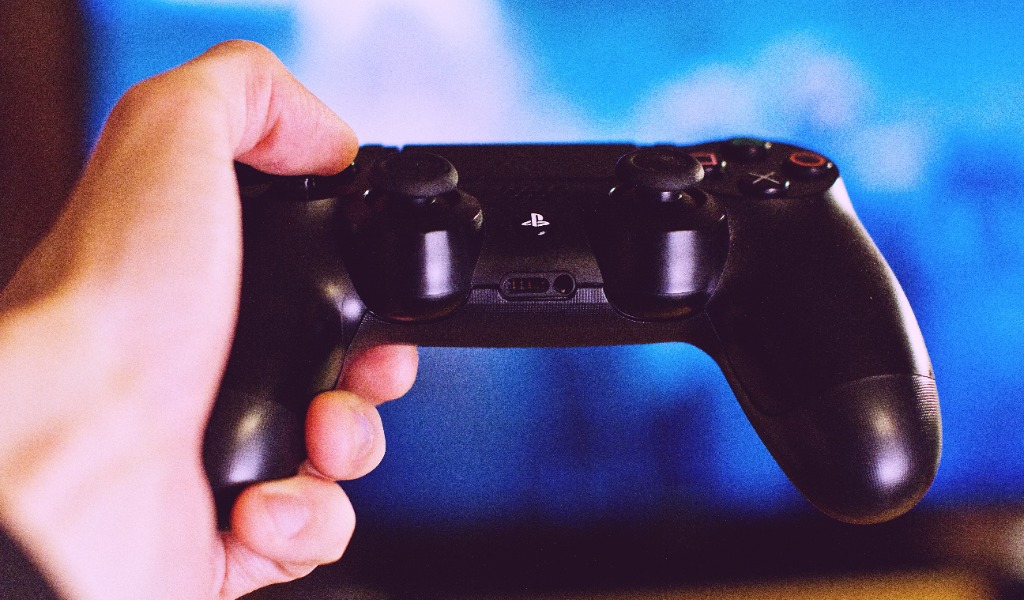 Videogiochi online: quasi il 70% degli adolescenti italiani tra i 15 e i 19 anni a rischio gioco d’azzardo