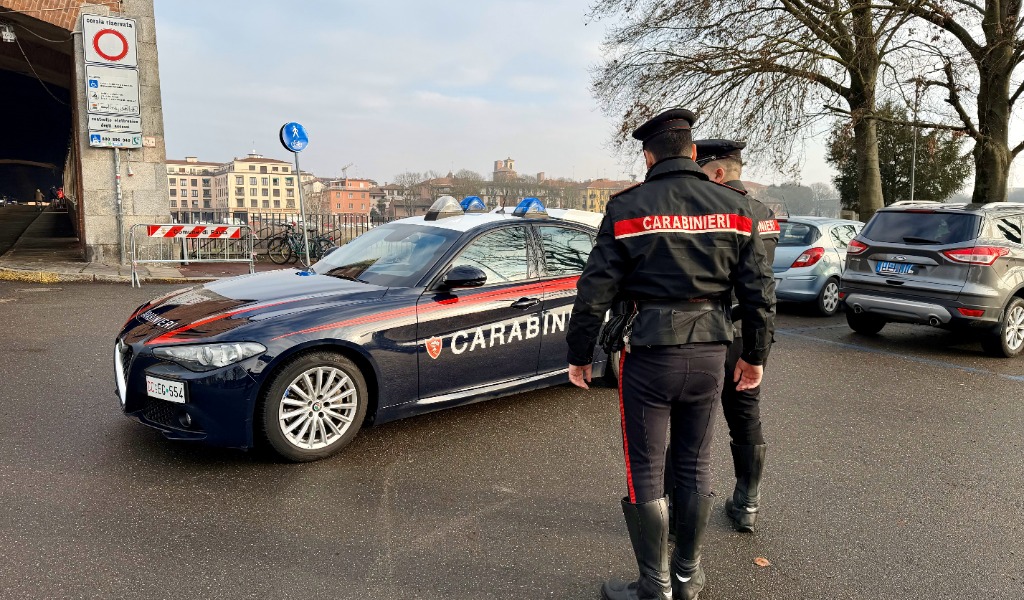 Furti in due ristoranti del centro di Pavia la notte di Capodanno: minorenne denunciato