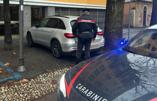 Voghera, tentato furto di un’auto nella notte: arrestato ladro seriale in flagranza