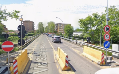 Via ai lavori di consolidamento, il ponte di via Piacenza a Voghera chiude per due mesi