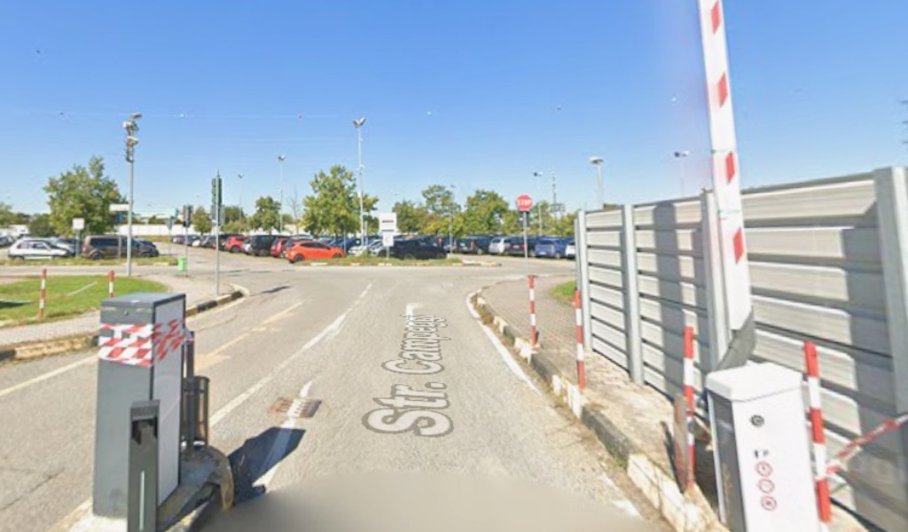 Parcheggio San Matteo Strada Campeggi: ripristinate le casse automatiche, il servizio torna a pagamento