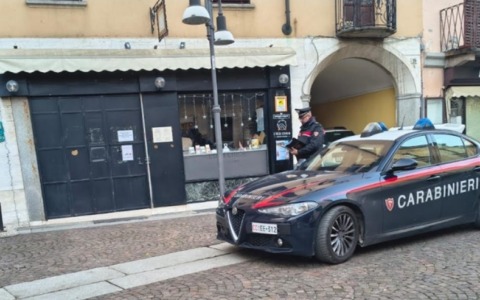 Pranza al ristorante e fugge senza pagare: denunciata una 39enne
