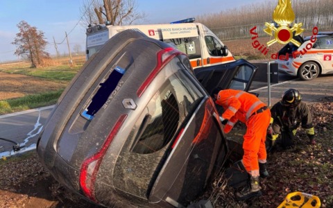 Perde il controllo dell’auto e si ribalta: ferito trasportato in elisoccorso