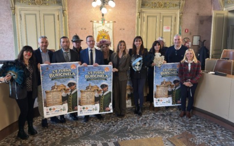 Voghera torna a tingersi di colori: il Carnevale celebra la tradizione di Buricinèla