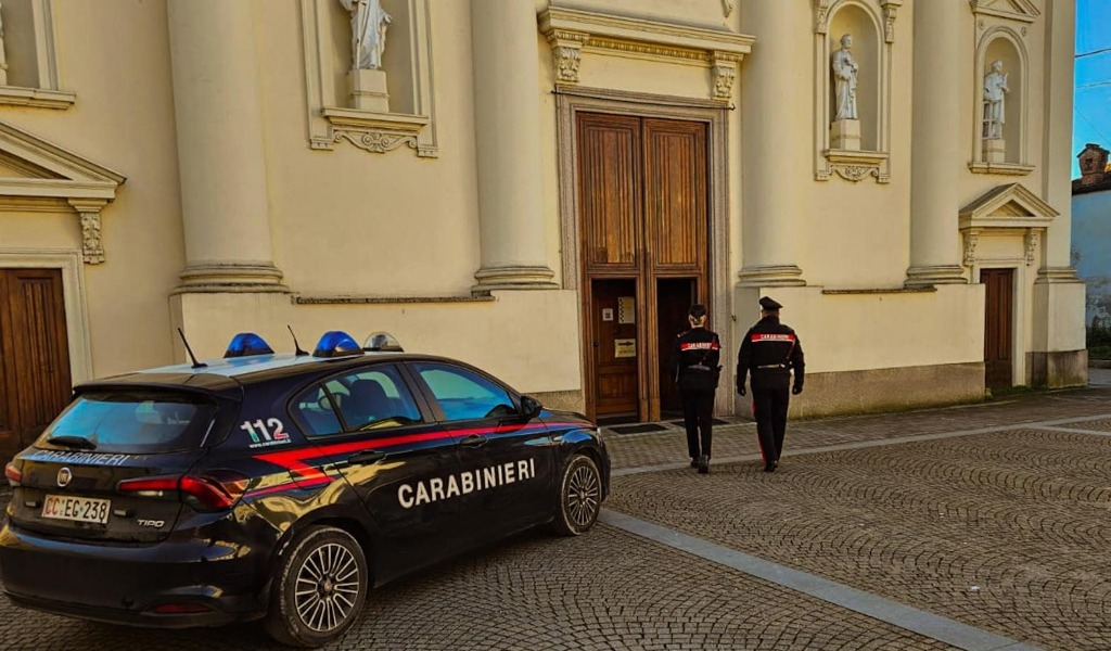 Furti nelle chiese di Corteolona e Stradella: rubate le offerte dei fedeli e la bici del parroco