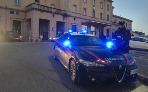 Giro di vite contro le “stragi del sabato sera”: due automobilisti trovati ubriachi al volante