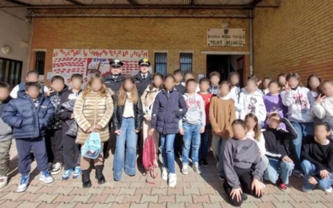 Carabinieri e studenti uniti per promuovere la legalità e combattere bullismo e cyberbullismo