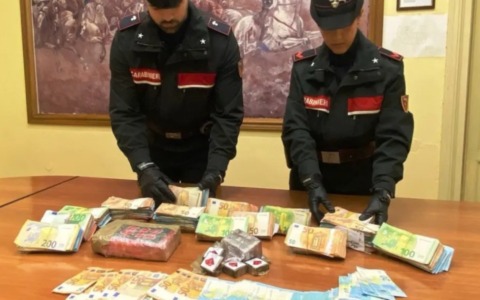 Arrestato il broker della droga che riforniva anche la Lomellina: sequestrati 180mila euro e documenti falsi