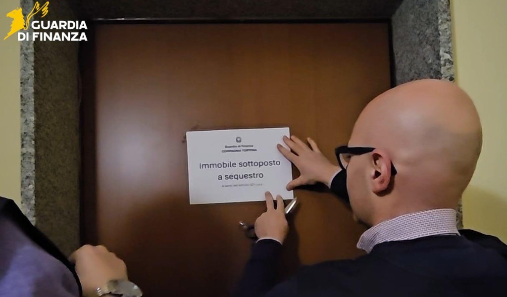 Cessioni immobiliari fittizie per evadere il fisco: sequestrati 24 immobili tra Alessandria e Pavia